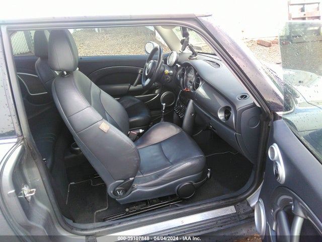 2005 MINI COOPER S WMWRE33495TD98517 Photo 4