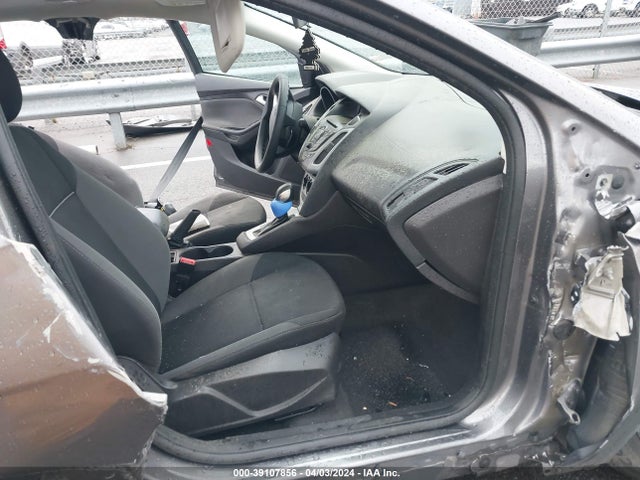 Ford FOCUS SE 2014 1FADP3F25EL255679 Image 5