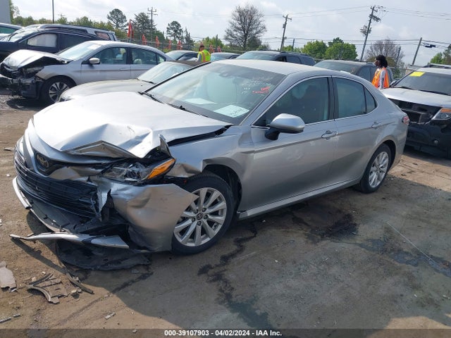 Toyota CAMRY LE 2020 4T1C11AK4LU997769 Image 2