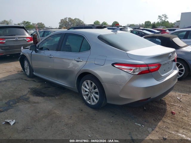 Toyota CAMRY LE 2020 4T1C11AK4LU997769 Image 3
