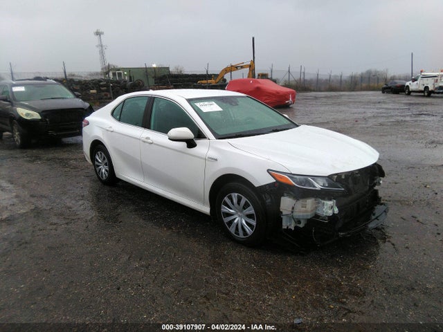Toyota Camry Le Hybrid 2020 4T1C31AKXLU525716 zdjęcie główne