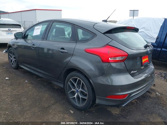 Ford FOCUS SE 2016 1FADP3K26GL363155 Image 3