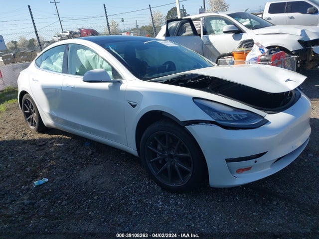 2019 5YJ3E1EA3KF425125 main image