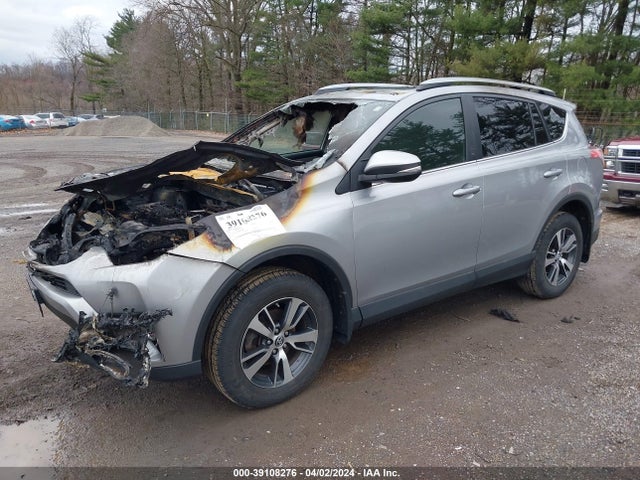 2T3RFREV6HW655818 Toyota Rav4 Xle