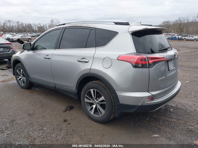 2T3RFREV6HW655818 Toyota Rav4 Xle