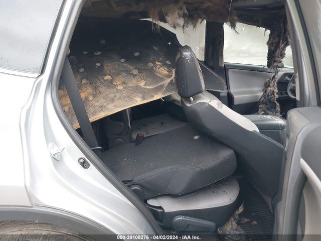 2T3RFREV6HW655818 Toyota Rav4 Xle