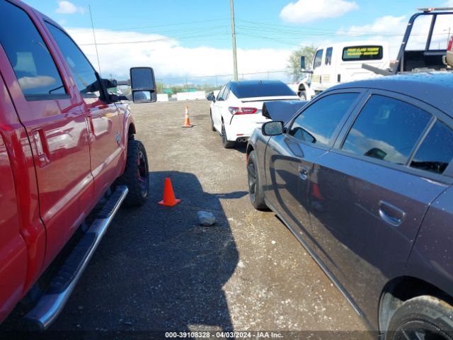 2C3CDXHG9JH113538 Dodge Charger Sxt Plus Rwd