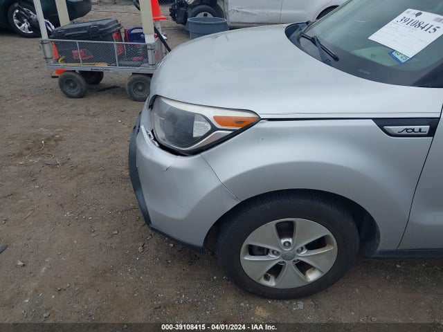 KIA Soul 2015 KNDJN2A29F7772885 Image 12