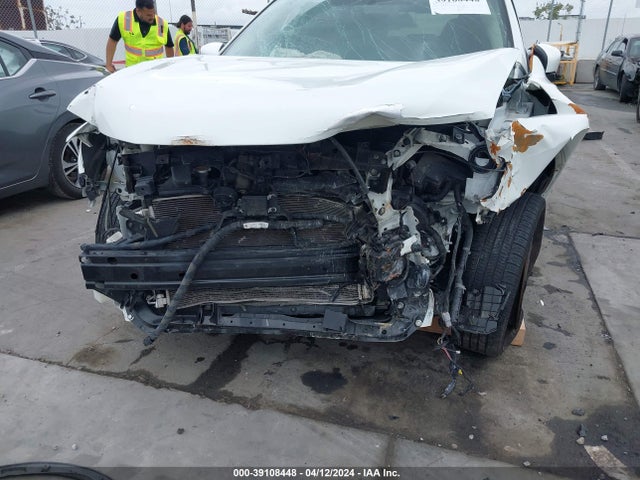 Nissan ROGUE S 2017 KNMAT2MT1HP580731 Image 13