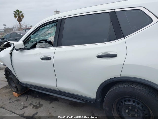 Nissan ROGUE S 2017 KNMAT2MT1HP580731 Image 15
