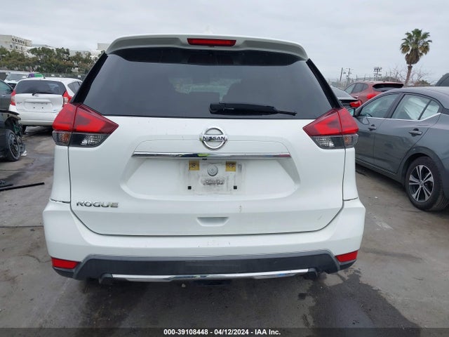 Nissan ROGUE S 2017 KNMAT2MT1HP580731 Image 17