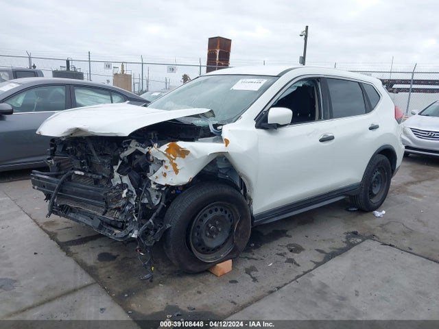 Nissan ROGUE S 2017 KNMAT2MT1HP580731 Image 2