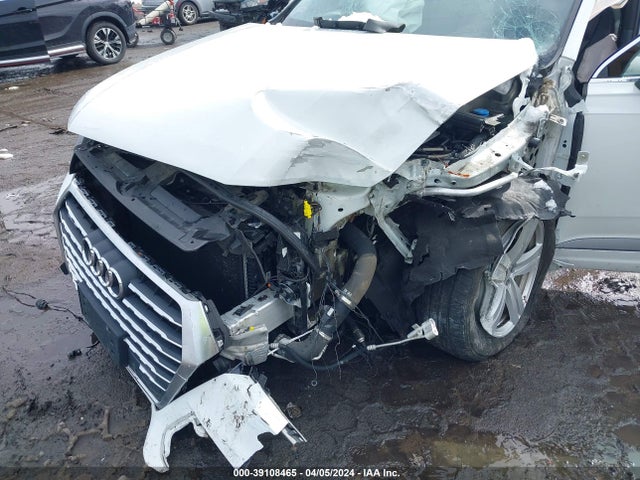 WA1LHAF71HD041459 Audi Q7 2.0t Premium