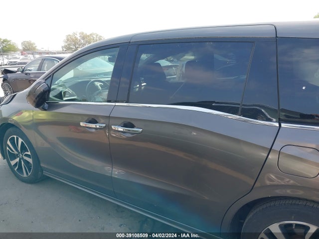 Honda Odyssey Elite 2018 5FNRL6H97JB087497 Image 15