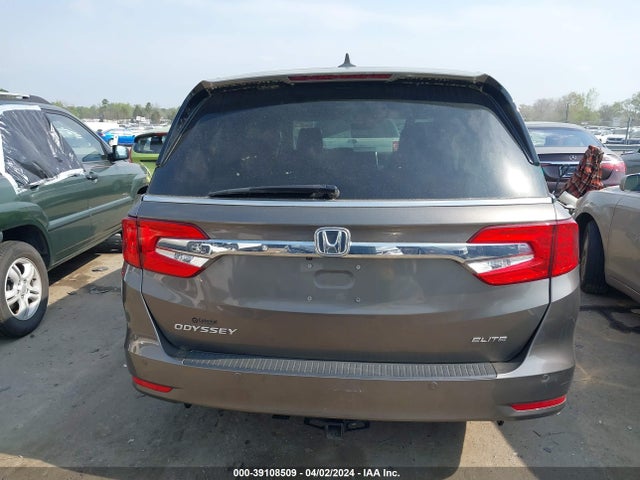 Honda Odyssey Elite 2018 5FNRL6H97JB087497 Image 17