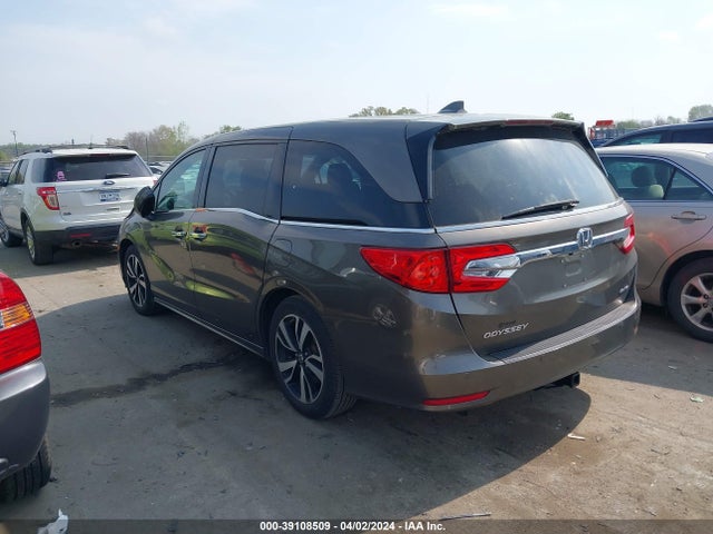 Honda Odyssey Elite 2018 5FNRL6H97JB087497 Image 3