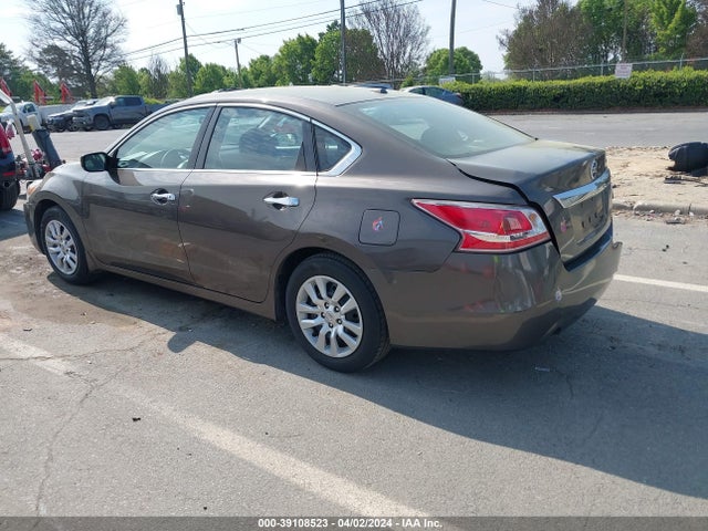 Nissan Altima 2.5 S 2015 1N4AL3AP0FC272795 Image 3