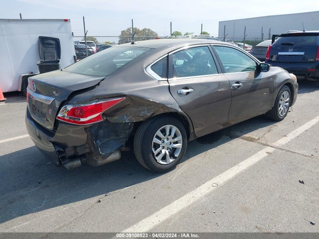 Nissan Altima 2.5 S 2015 1N4AL3AP0FC272795 Image 4