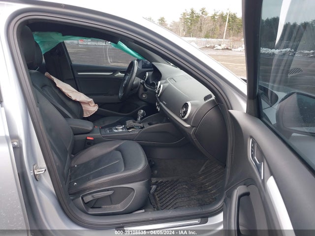 WAUB8GFF1H1057669 Audi A3 2.0t Premium
