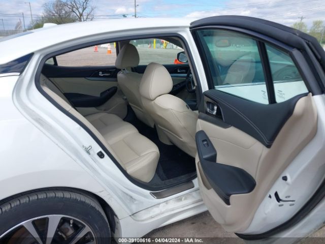 1N4AA6AP0JC409881 Nissan Maxima 3.5 Sv