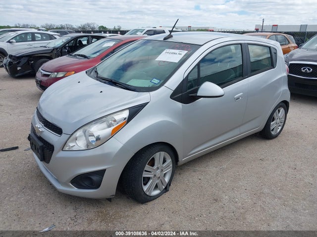 Chevrolet Spark 1lt Auto 2014 KL8CD6S99EC409547 Image 2