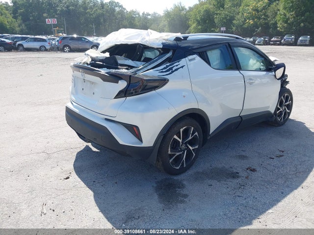Toyota C-HR XLE 2020 NMTKHMBX6LR106780 Image 4