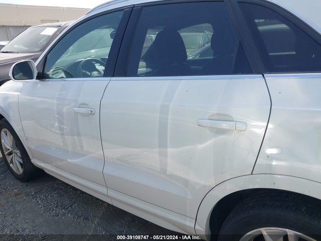 Audi Q3 2.0t Premium 2017 WA1HCCFS5HR016152 Image 14