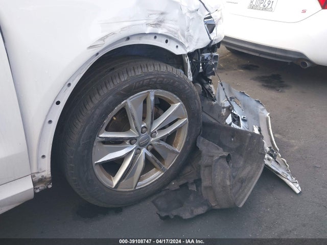 WA1HCCFS5HR016152 Audi Q3 2.0t Premium