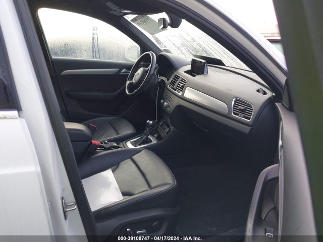 WA1HCCFS5HR016152 Audi Q3 2.0t Premium