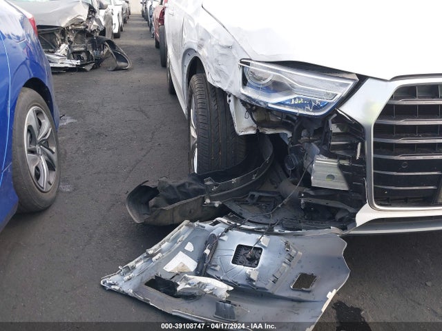 WA1HCCFS5HR016152 Audi Q3 2.0t Premium