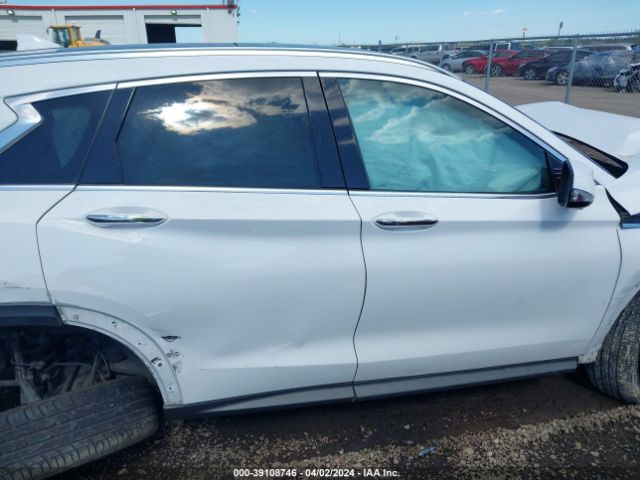 3PCAJ5M31KF104438 Infiniti Qx50 Essential