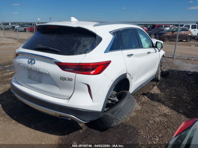 3PCAJ5M31KF104438 Infiniti Qx50 Essential