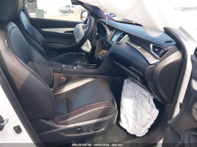 3PCAJ5M31KF104438 Infiniti Qx50 Essential