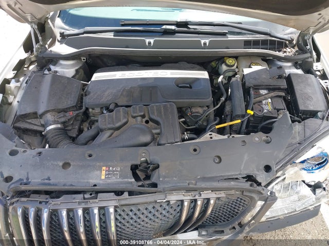 1G4PP5SK8F4174966 Buick Verano