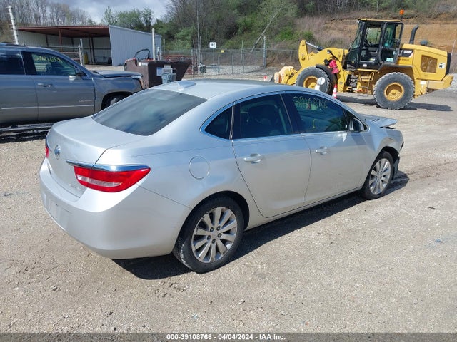 1G4PP5SK8F4174966 Buick Verano