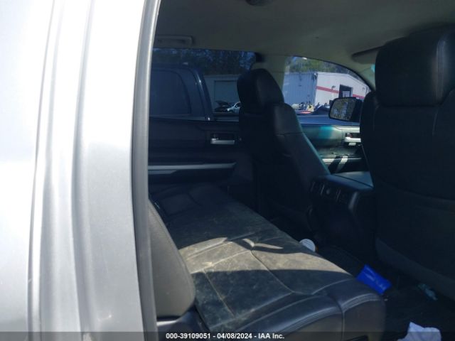 5TFEM5F11EX079068 Toyota Tundra Sr5 4.6l V8