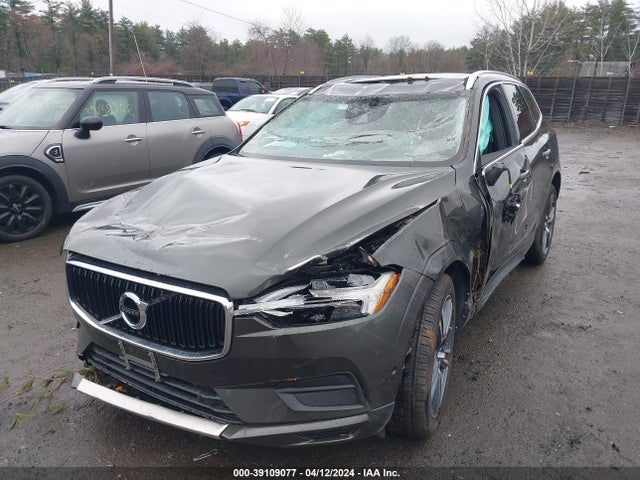 Volvo Xc60 T5 Momentum 2018 YV4102RK7J1075615 Image 2