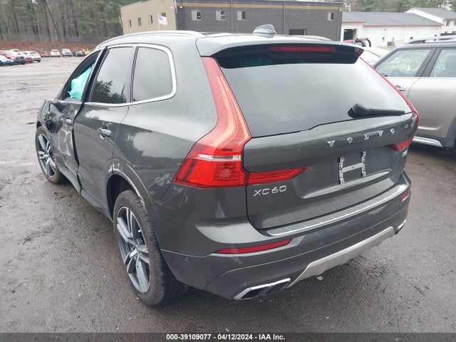 Volvo Xc60 T5 Momentum 2018 YV4102RK7J1075615 Image 3