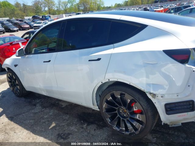 7SAYGDEF8NF516783 Tesla Model Y Performance Dual Motor All-wheel Drive