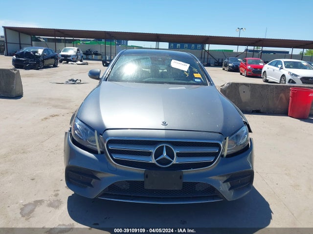 Mercedes-Benz E 300 2018 WDDZF4JB4JA427261 Image 13