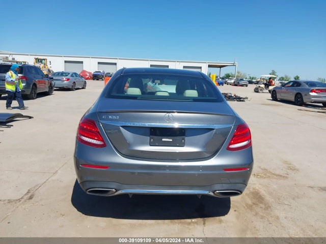 Mercedes-Benz E 300 2018 WDDZF4JB4JA427261 Image 17