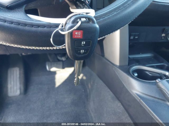2T3ZFREV3HW320788 Toyota RAV4 LE