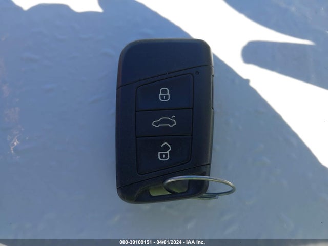 2019 Volkswagen Jetta 1.4t Sel Premium მანქანა იყიდება აუქციონზე, vin: 3VWG57BUXKM002568, აუქციონის ნომერი: 39109151