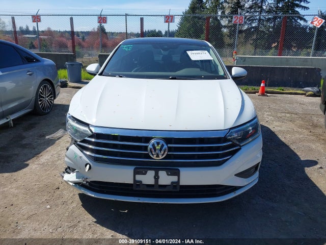 2019 Volkswagen Jetta 1.4t Sel Premium მანქანა იყიდება აუქციონზე, vin: 3VWG57BUXKM002568, აუქციონის ნომერი: 39109151