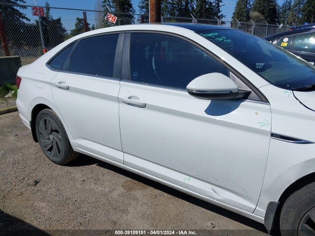 2019 Volkswagen Jetta 1.4t Sel Premium მანქანა იყიდება აუქციონზე, vin: 3VWG57BUXKM002568, აუქციონის ნომერი: 39109151