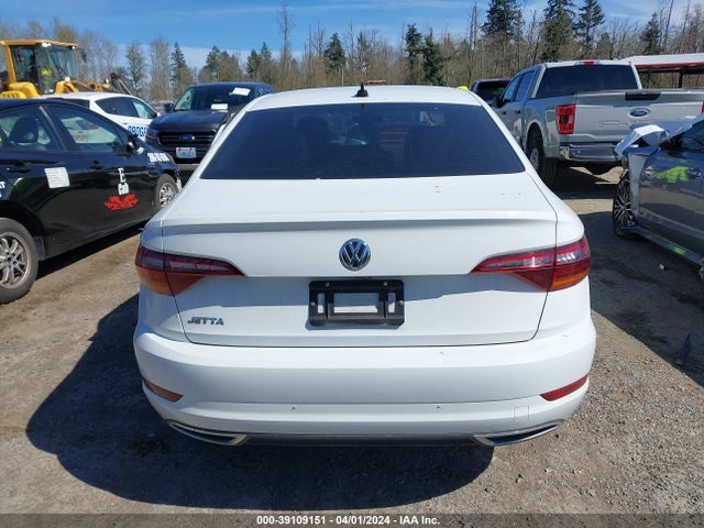 2019 Volkswagen Jetta 1.4t Sel Premium მანქანა იყიდება აუქციონზე, vin: 3VWG57BUXKM002568, აუქციონის ნომერი: 39109151