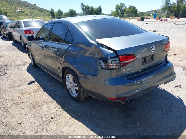 3VW2B7AJ4JM206176 Volkswagen Jetta 1.4t S