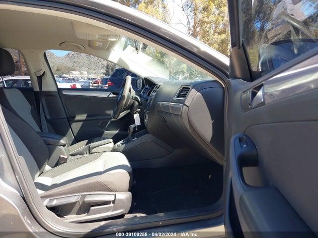 3VW2B7AJ4JM206176 Volkswagen Jetta 1.4t S