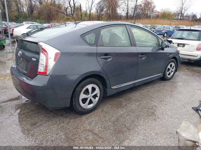 Toyota Prius Four 2015 JTDKN3DU6F1874851 Image 4