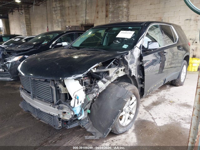 Chevrolet Traverse Ls 2019 1GNERFKW6KJ273240 Image 2